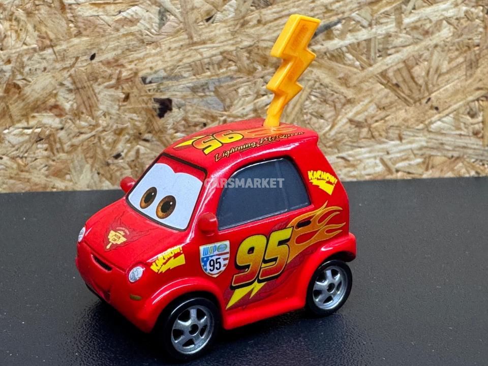 LIGHTNING McQUEEN with SIGN 2022