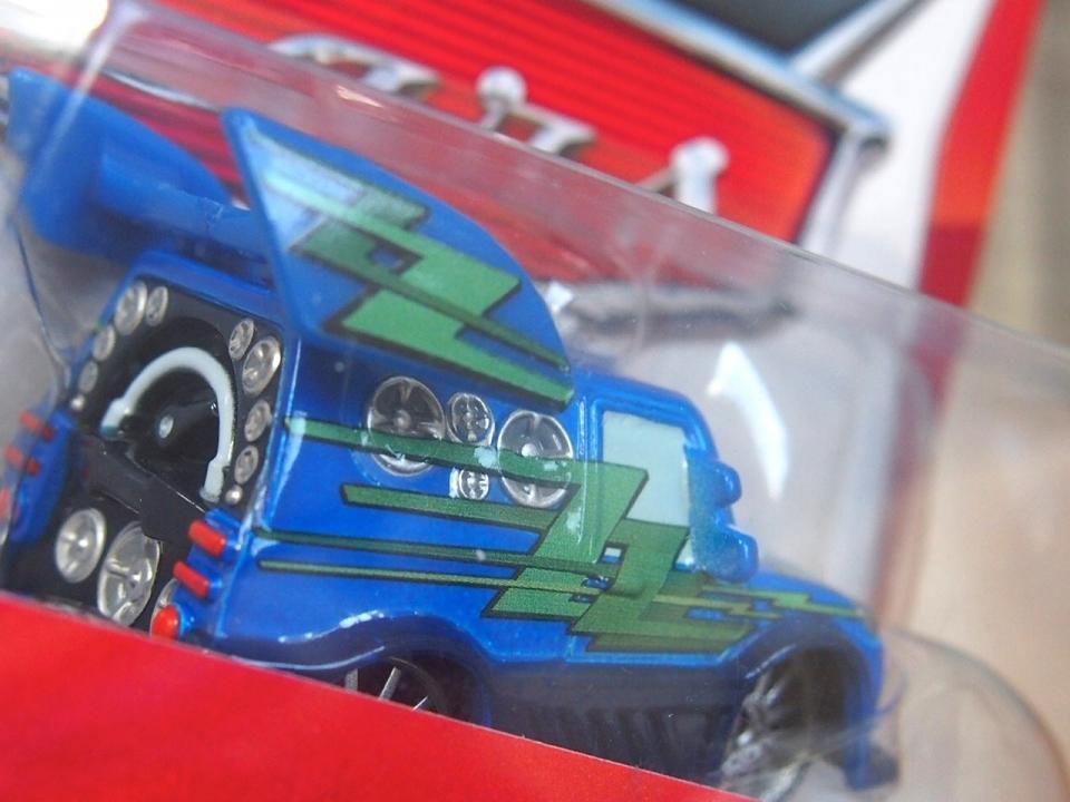 DJ with Flames ミニカー Disney Cars Series 3 DJ with Flames Diecast Car - Walmart.com