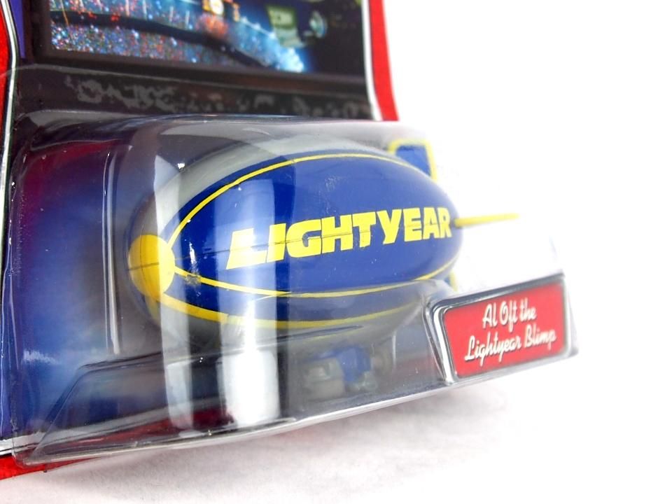 ディズニー　カーズ　ブリンプ　Cars Lightyear Blimp セット Disney Cars Oversized Al of the Blimp : Amazon.ca: Toys & Games