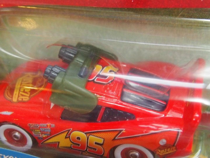 NIGHT VISION LIGHTNING McQUEEN コレクターガイド付き！ ROR版