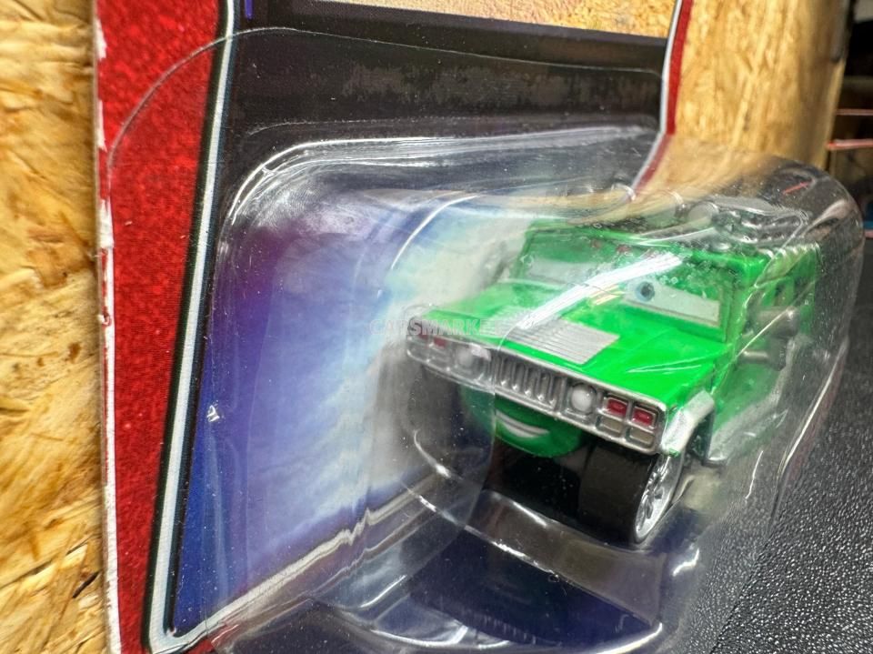 韓国トイ　ティーバスター ウォルマートで販売された、TJ。ギラギラホイールのハマーH1。若者役