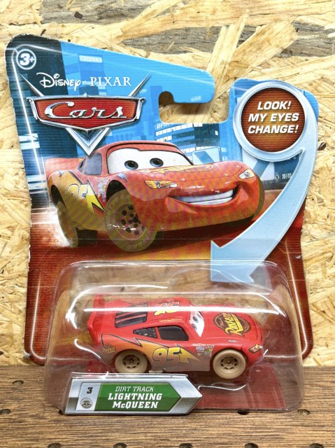 DIRT TRACK LIGHTNING MCQUEEN  LOOK EYES CHANGE 2010 NS