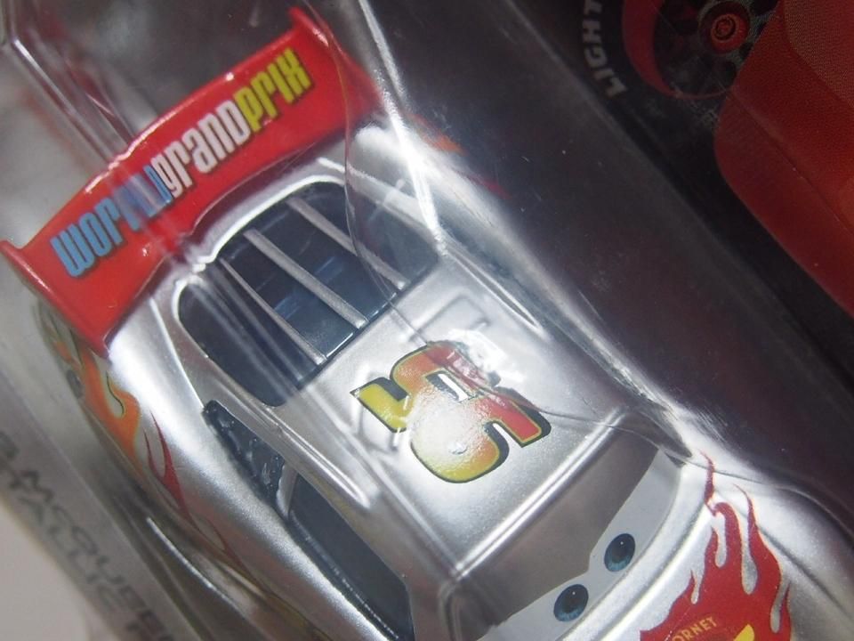 LIGHTNING MCQUEEN WITH METALLIC FINISH (ピストンカップ LIGHTNING MCQUEEN WITH METALLIC FINISH (ピストンカップ