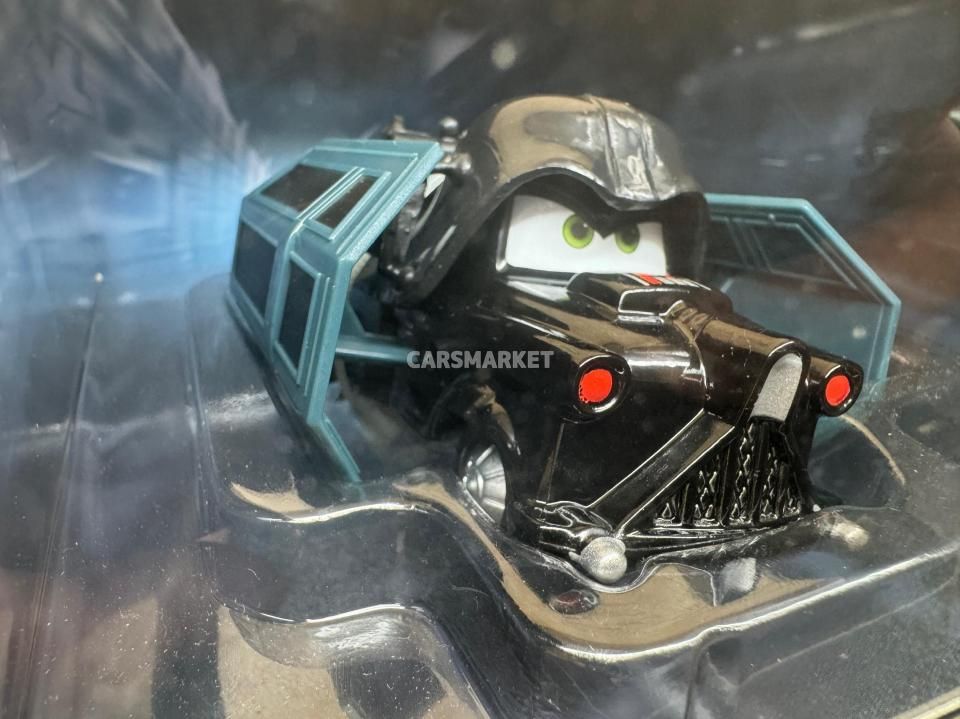 カーズ　スターウォーズ STARWARS WEEKENDで限定発売されたカーズとコラボミニカー