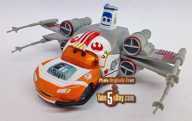 カーズ　スターウォーズ STARWARS WEEKENDで限定発売されたカーズとコラボミニカー