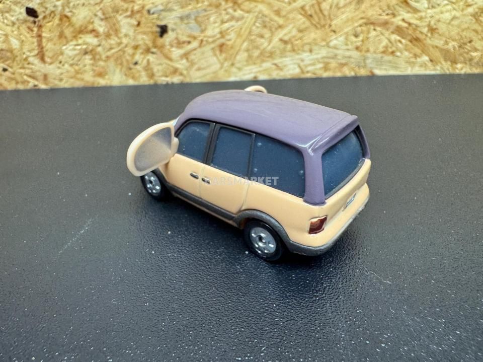 激レア！世界限定4000個CIRCUS VAN スーパーチェイス　極美 2015年版のスーパーチェイス、サーカスバンが入荷しましたよ