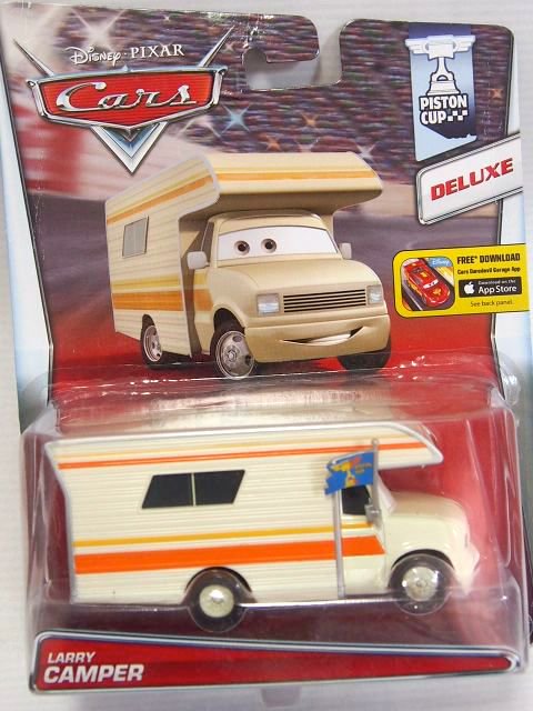 ピストンカップで登場した、かわいいキャンピングカーピストンカップファンな観客LARRY CAMPER DELUXE版が2015年新登場