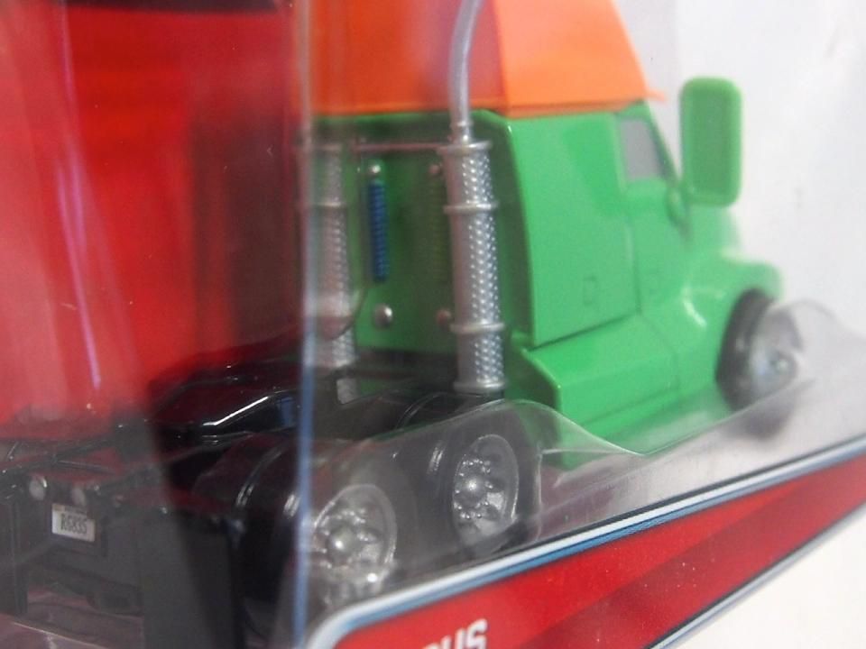 カーズ2 スーパーチェイス　4台セット　SUPER CHASE MATTEL Amazon.co.jp: MATTEL Disney-PIXAR 