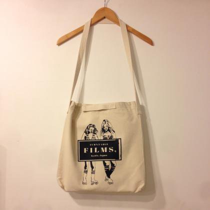 <img class='new_mark_img1' src='https://img.shop-pro.jp/img/new/icons20.gif' style='border:none;display:inline;margin:0px;padding:0px;width:auto;' />Turntable Films- 2 WAY TOTE BAG