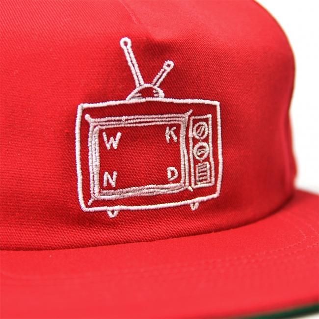 WKND TV LOGO SNAPBACK CAP/ SCARLET （ウィークエンド 5パネル