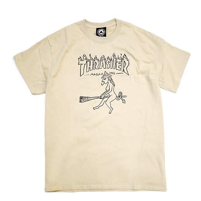 <img class='new_mark_img1' src='https://img.shop-pro.jp/img/new/icons5.gif' style='border:none;display:inline;margin:0px;padding:0px;width:auto;' />THRASHER WITCH TEE / TAN （スラッシャー Tシャツ）　