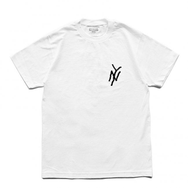 <img class='new_mark_img1' src='https://img.shop-pro.jp/img/new/icons5.gif' style='border:none;display:inline;margin:0px;padding:0px;width:auto;' />5BORO NY MONOGRAM TEE / WHITE (ファイブボロ/Tシャツ)