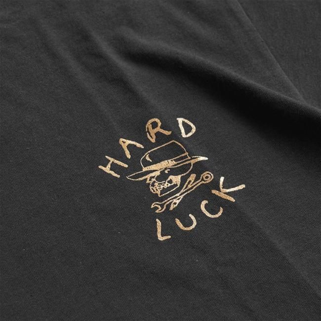 【2025年最新】大人気ブランドの人気アイテム  HARD LUCK OG LOGO TEE / BLACK (ハードラック Tシャツ ウエア