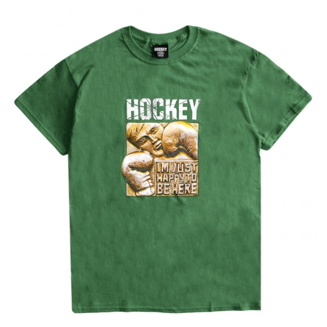 <img class='new_mark_img1' src='https://img.shop-pro.jp/img/new/icons5.gif' style='border:none;display:inline;margin:0px;padding:0px;width:auto;' />HOCKEY HAPPY TO BE HERE TEE / FOREST GREEN (ホッキー 半袖Tシャツ)