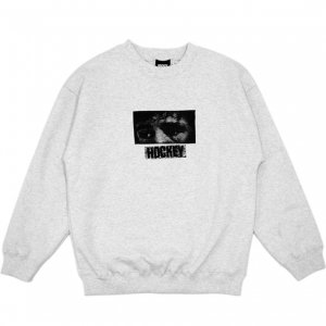 <img class='new_mark_img1' src='https://img.shop-pro.jp/img/new/icons5.gif' style='border:none;display:inline;margin:0px;padding:0px;width:auto;' />HOCKEY TIME OUT CREWNECK / GREY HEATHER (ホッキー パーカー/スウェット)
