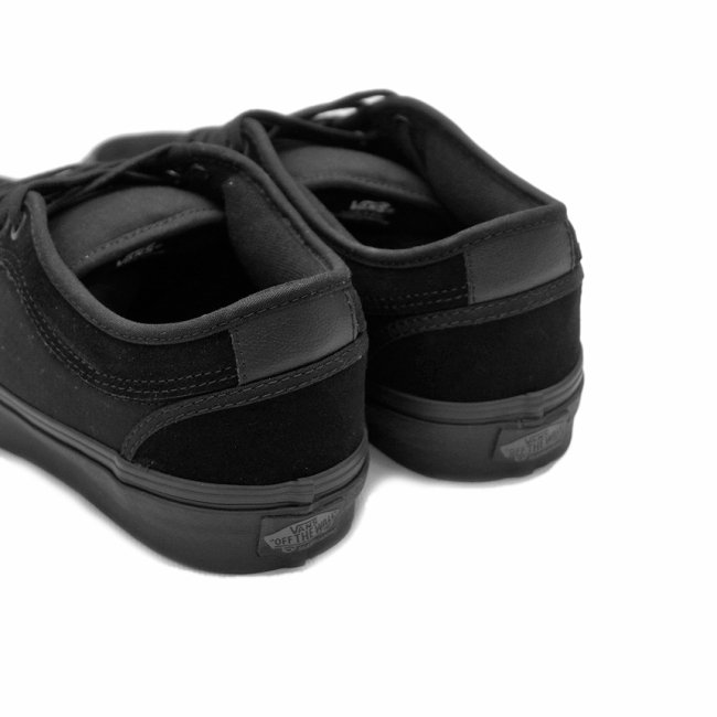 Vans chukka 2024 low all black