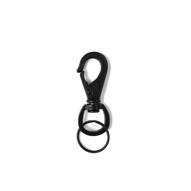 <img class='new_mark_img1' src='https://img.shop-pro.jp/img/new/icons5.gif' style='border:none;display:inline;margin:0px;padding:0px;width:auto;' />BRIXTON SCROLL KEYCHAIN / MATTE BLACK (ブリクストン キーチェーン/アクセサリー)