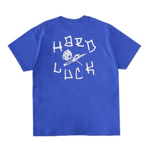 <img class='new_mark_img1' src='https://img.shop-pro.jp/img/new/icons5.gif' style='border:none;display:inline;margin:0px;padding:0px;width:auto;' />HARDLUCK ROSE AND DAGGER TEE / ROYAL (ハードラック Tシャツ)