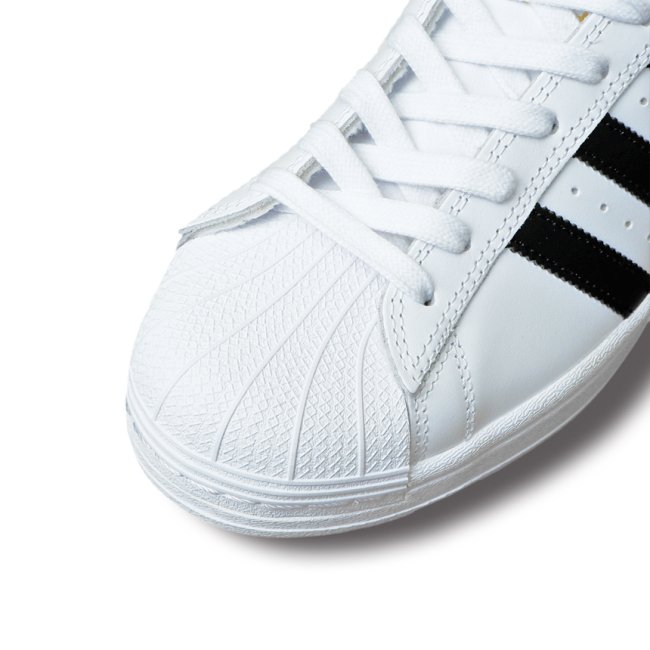 Adidas superstar outlet top