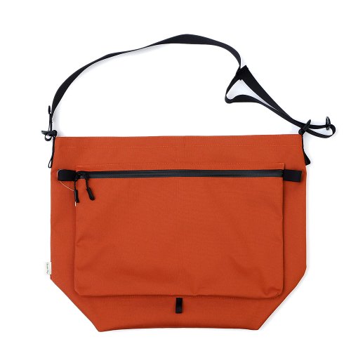 <img class='new_mark_img1' src='https://img.shop-pro.jp/img/new/icons5.gif' style='border:none;display:inline;margin:0px;padding:0px;width:auto;' />BROWNBAG WORK SHOULDER BAG / ORANGE (֥饦Хå Хå)