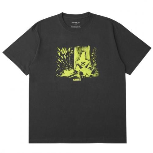 <img class='new_mark_img1' src='https://img.shop-pro.jp/img/new/icons5.gif' style='border:none;display:inline;margin:0px;padding:0px;width:auto;' />HORRIBLE'S 2025 T-SHIRT / CHARCOAL (ۥ֥륺 T)