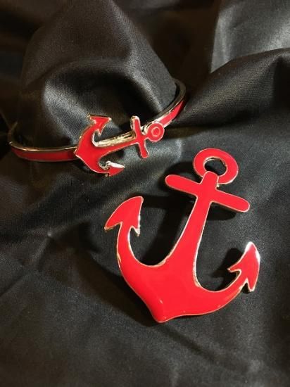 ヴィンテージ　ブローチとブレスレット a1461a0b89a7585bd2c7b2ed5cdfe6