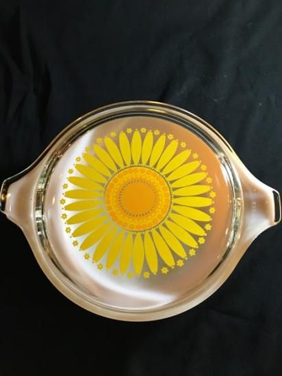 PYREX オールドパイレックス・キャセロール・デイジー(オレンジ PYREX オールドパイレックス・キャセロール・デイジー(オレンジ