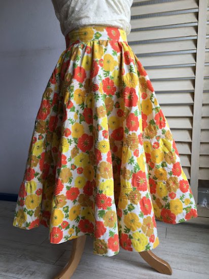 1950sコットン・花柄プリント・サーキュラースカート - 【MOTODEVIL】アメリカ古着とアメリカ50's雑貨を中心に取り扱っています。