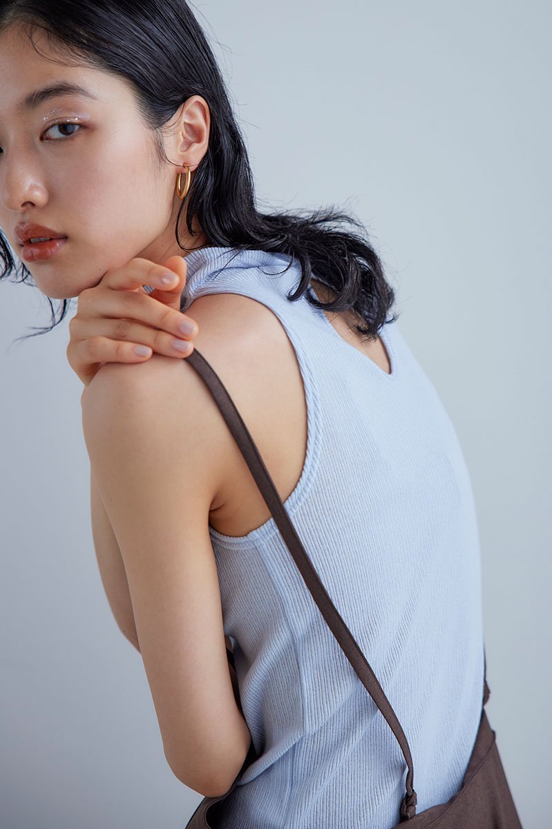 宅配便送料無料 MEER. GOURD SLEEVELESS BLOUSE /CRM | tatihome.com