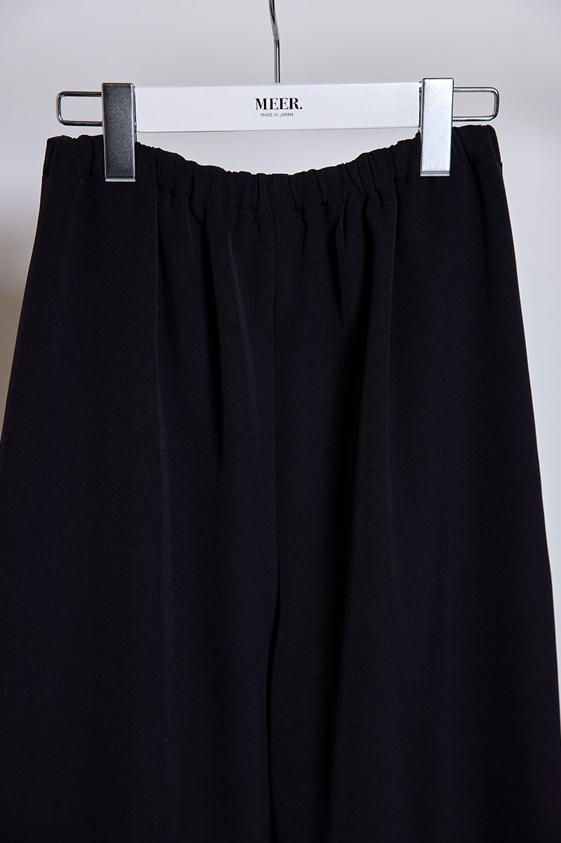 MAT SATIN RELAX PANTS /BLK - MEER.