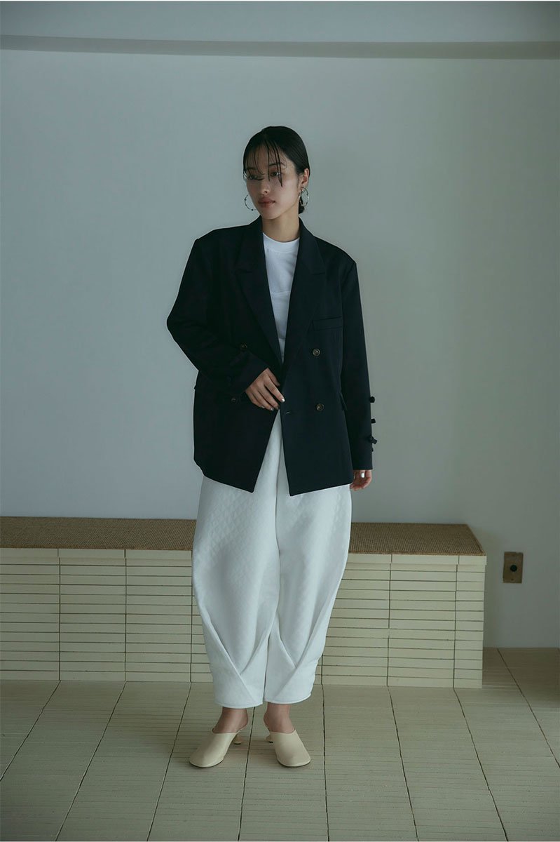 送料込み meer. メーア CROSS VOLUME PANTS ブラック | thetaiwantimes.com