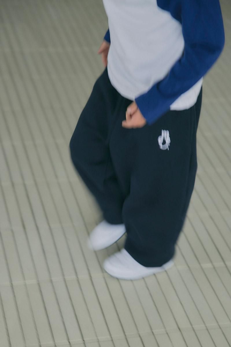 低価格の 新品未使用☆値下げ☆meer.RIB HEM SWEAT PANTS ネイビー