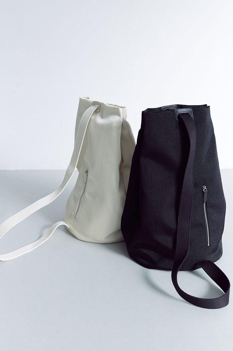 CITY SHOULDER BAG /CRMBLK