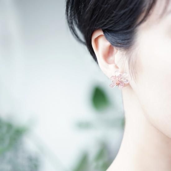 オーダーメイドジュエリー工房リパッティ ローズクォーツによる蓮の花のピアス Lotus Flower オーダーメイドジュエリー工房リパッティ ローズクォーツによる蓮の花のピアス Lotus Flower
