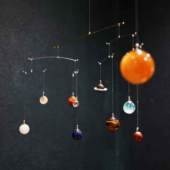 天然石による太陽系の惑星モビール