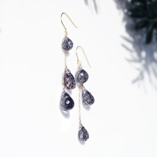 Lipatti jewelry ピアス