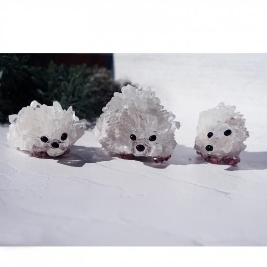 天然水晶による宝石のハリネズミ ～牡丹、小雪、綿毛