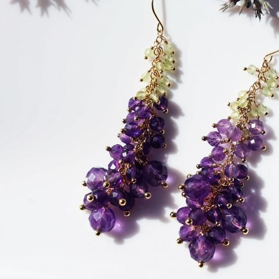 紫の天然石によるデルフィニウムのピアス ～Delfina