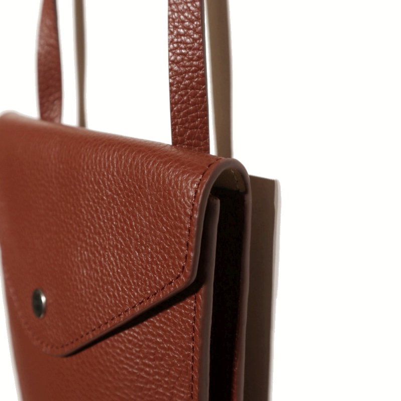 ENVELOPPE WITH STRAP (AC1042 LL0018 Brick Brown) LEMAIRE - A.I.R.