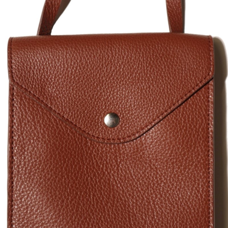 ENVELOPPE WITH STRAP (AC1042 LL0018 Brick Brown) LEMAIRE - A.I.R.