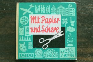 工作本「mit Papier und Schere／紙とはさみで」／ドイツ