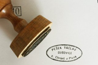 木の把っ手のハンコ（BUSOVICE)／チェコ