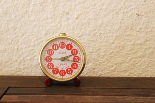 スラーヴァの赤い時計