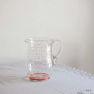 ポチッと水玉模様のガラス製ピッチャー／ハンガリー