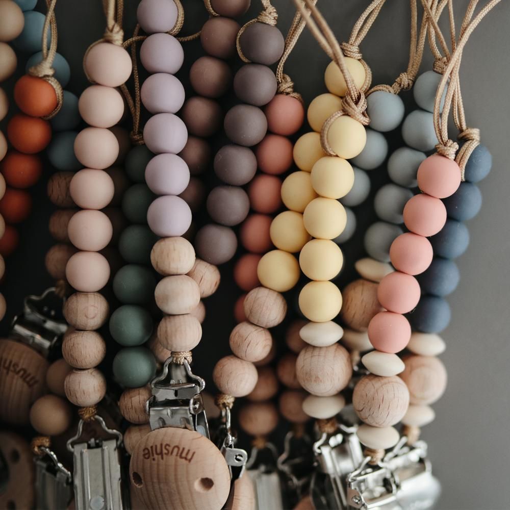 Mushie Pacifier Clips Cleo おしゃぶりホルダー インポート子供服の通販 Littowa リトワ Mushie Pacifier Clips Cleo おしゃぶりホルダー インポート子供服の通販 Littowa リトワ
