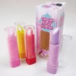 ノベルティ・粗品で人気の「くるくるリップけしごむ」
