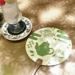 ノベルティ・粗品で人気の「re:Rezinうちわ(お茶)【フルカラー印刷費用込】」