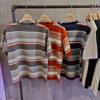<img class='new_mark_img1' src='https://img.shop-pro.jp/img/new/icons15.gif' style='border:none;display:inline;margin:0px;padding:0px;width:auto;' />【PRE-ORDER】JACQUARD KNIT STRIPE TEE