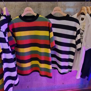 <img class='new_mark_img1' src='https://img.shop-pro.jp/img/new/icons15.gif' style='border:none;display:inline;margin:0px;padding:0px;width:auto;' />【PRE-ORDER】BUCO STRIPE TEE S/S