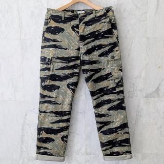 <img class='new_mark_img1' src='https://img.shop-pro.jp/img/new/icons15.gif' style='border:none;display:inline;margin:0px;padding:0px;width:auto;' />TIGER CAMOUFLAGE TROUSERS / TADPOLE  С ѥ º̥ѥ ߥ꥿꡼ѥ ȥ饤  åɥݡ